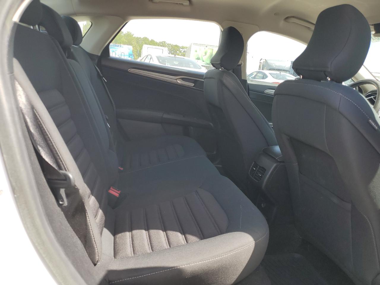 2019 Ford Fusion Se VIN: 3FA6P0LUXKR119297 Lot: 54041595