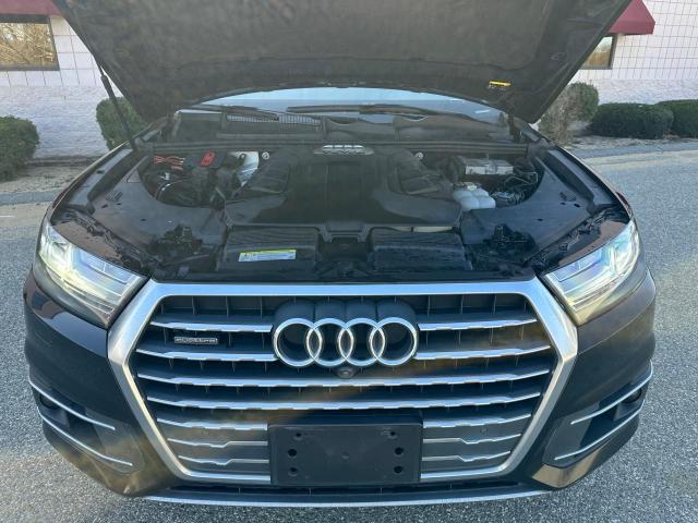  AUDI Q7 2018 Чорний