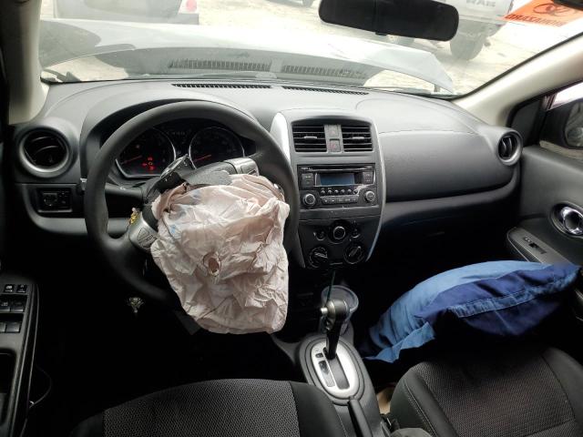  NISSAN VERSA 2017 Чорний