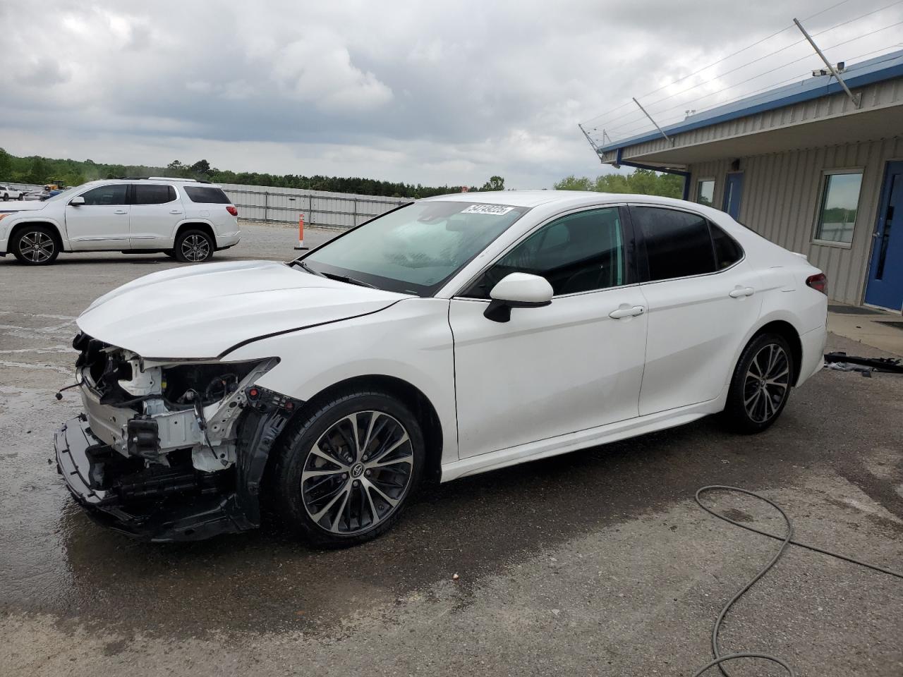 2019 Toyota Camry L for Sale in Memphis, TN - Front End