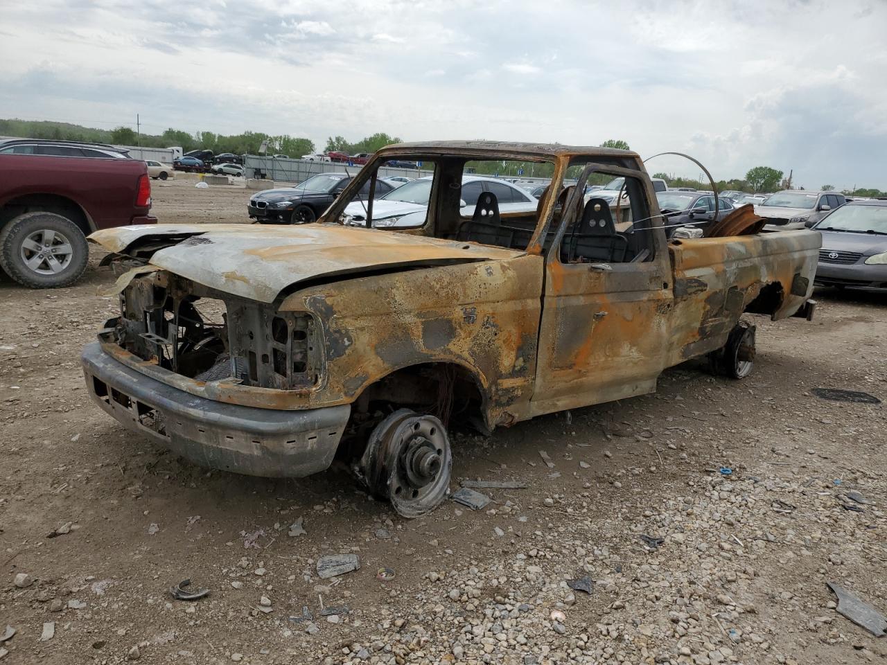 Kansas City, KS에서 판매 중인 1996 Ford F250 - Burn