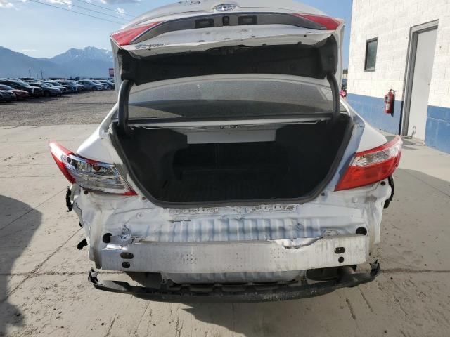  TOYOTA CAMRY 2016 White