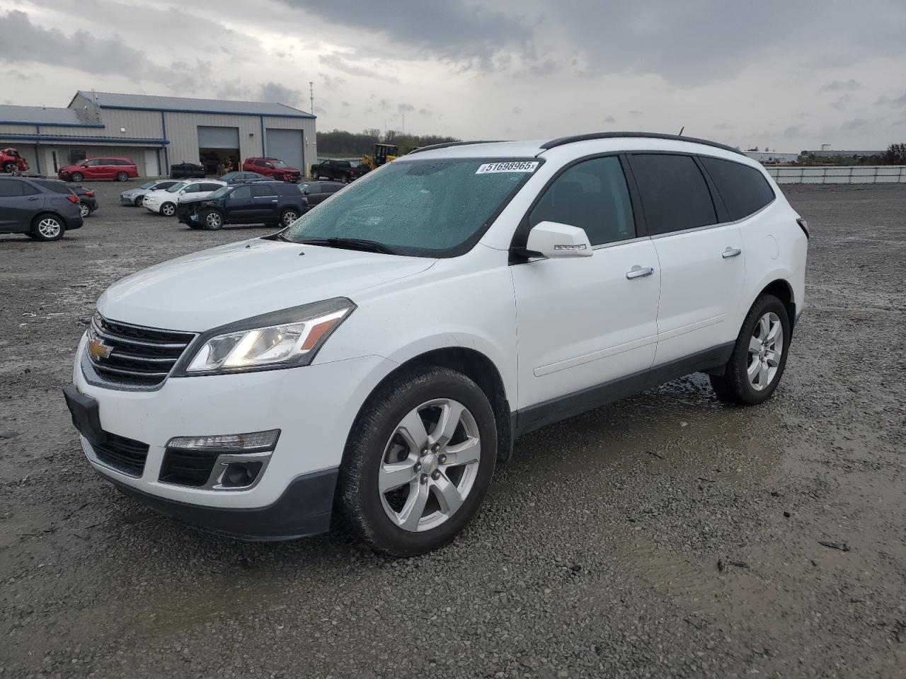 2017 Chevrolet Traverse Lt იყიდება Earlington-ში, KY - Hail