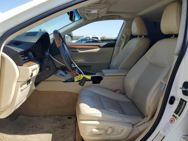 Седани LEXUS ES300 2015 Білий