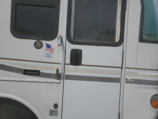 2004 FREIGHTLINER CHASSIS X LINE MOTOR HOME  