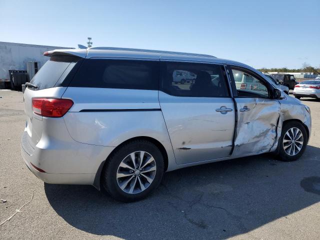 Мінівени KIA All Models 2017 Сріблястий