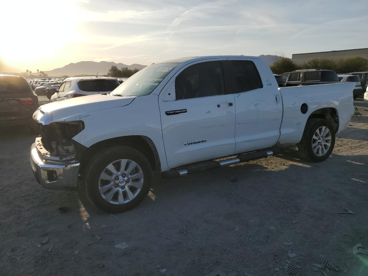 Las Vegas, NV에서 판매 중인 2014 Toyota Tundra Double Cab Sr - All Over