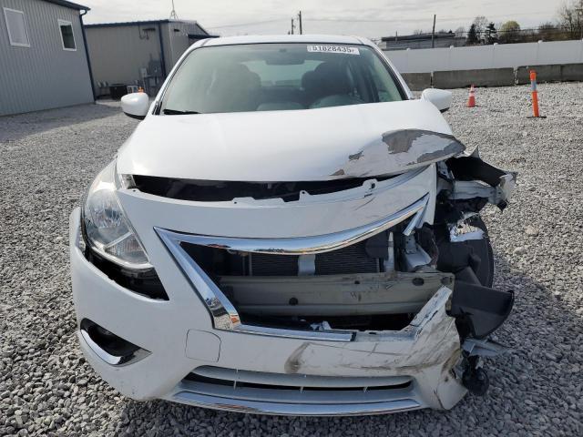  NISSAN VERSA 2018 Білий