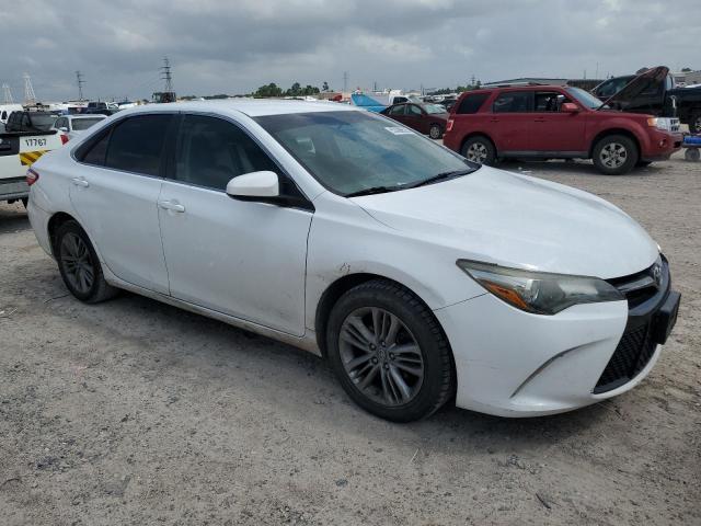 Sedans TOYOTA CAMRY 2016 Biały
