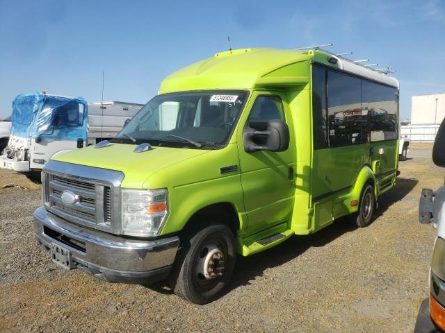 2014 Ford Econoline E350 Super Duty Cutaway Van