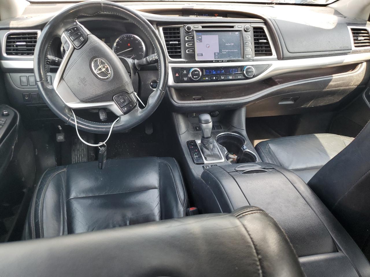 5TDKKRFH5GS131565 2016 Toyota Highlander Xle