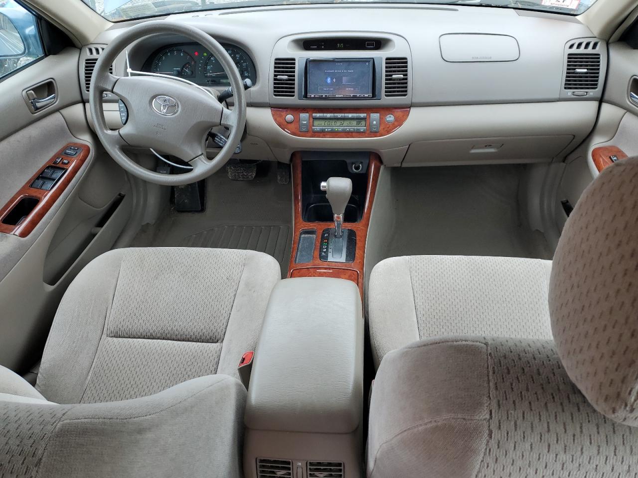 2004 Toyota Camry Le VIN: 4T1BE30K94U924346 Lot: 52570255