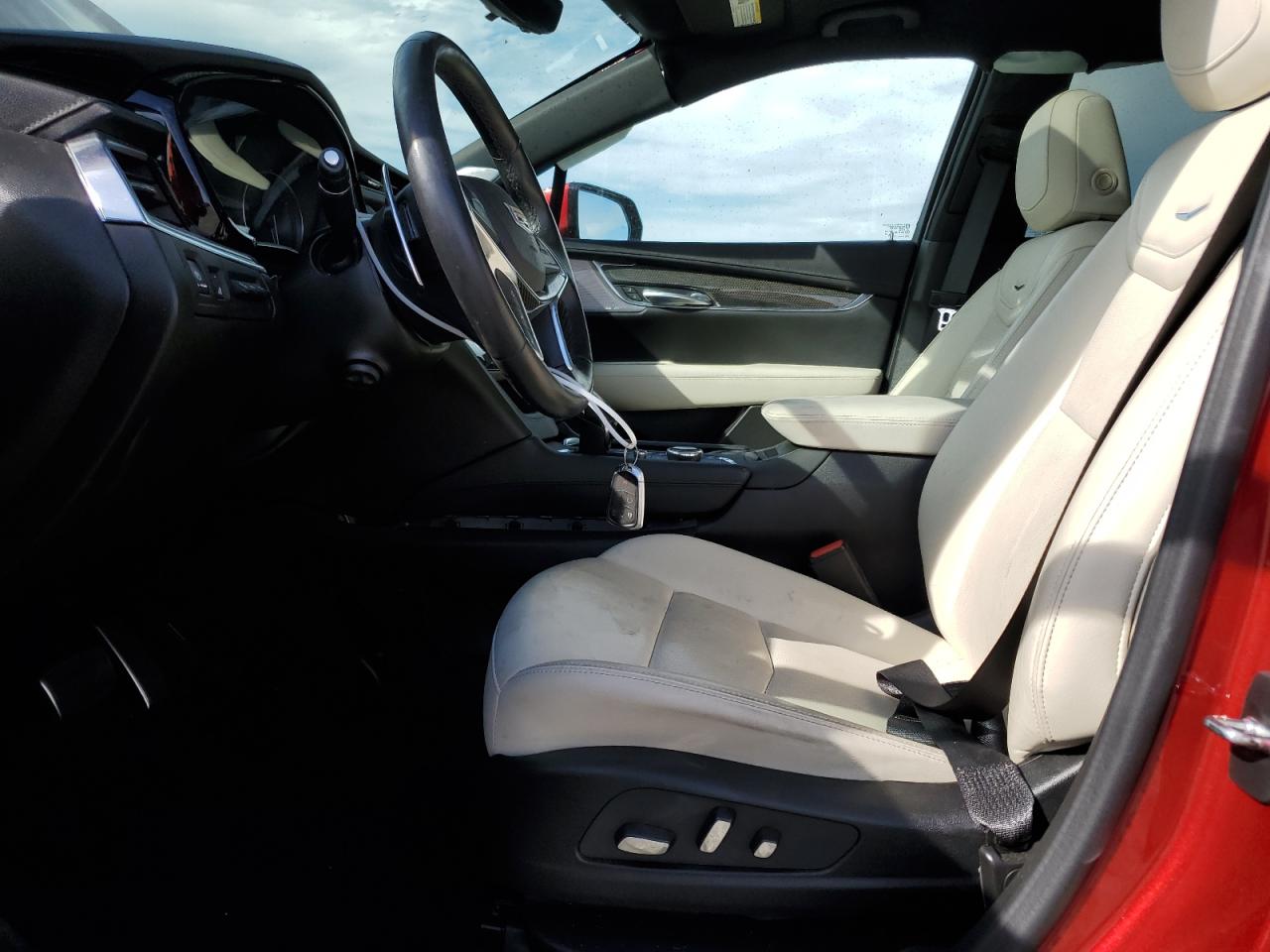 1gykngrs3nz121027 1GYKNGRS3NZ121027 2022 Cadillac Xt5 Sport