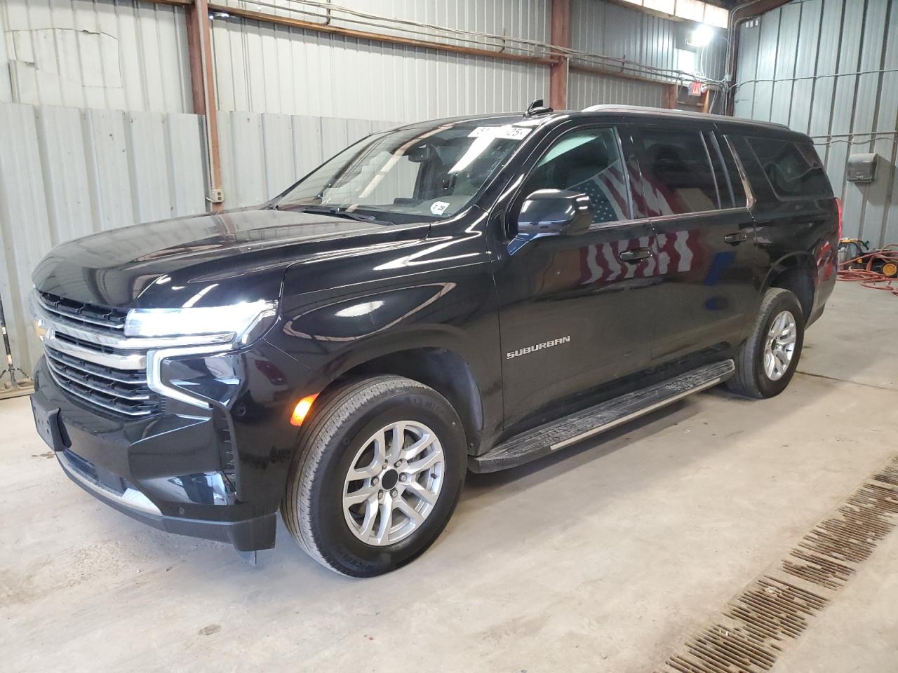 2023 Chevrolet Suburban K1500 Lt for Sale in West Mifflin, PA - Side