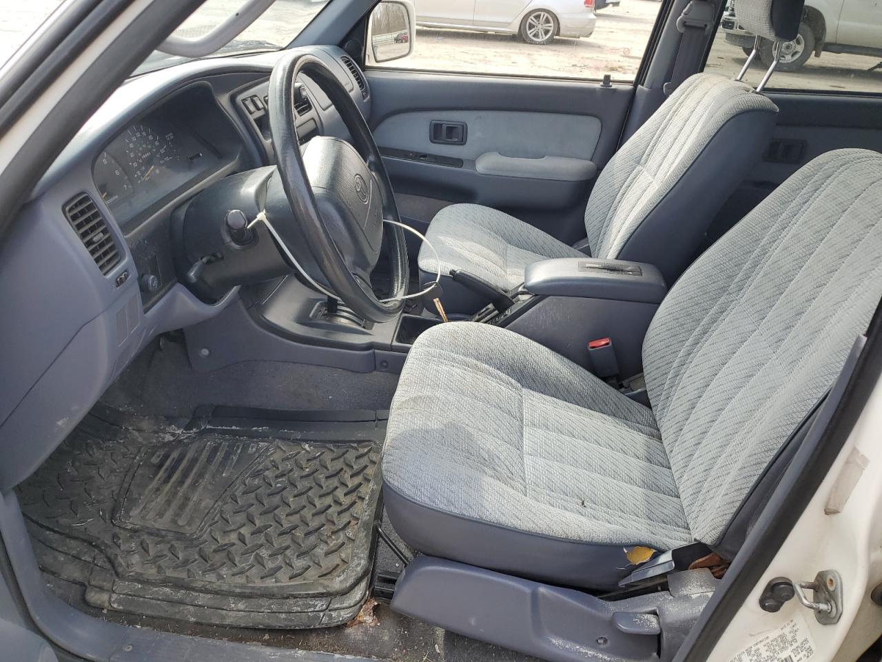 1996 Toyota 4Runner Sr5 VIN: JT3GN86RXT0003713 Lot: 52396935