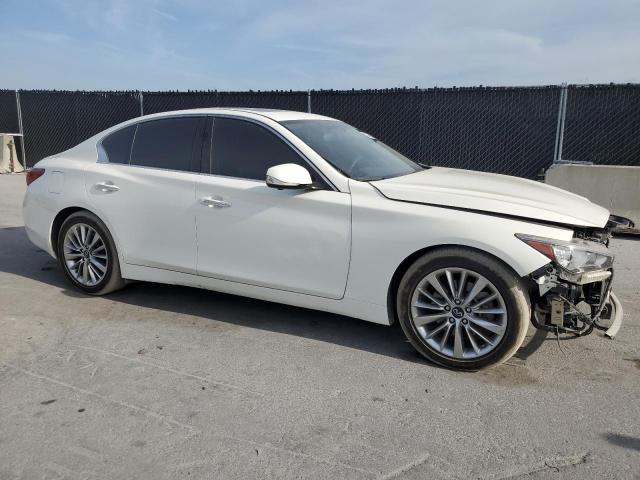  INFINITI Q50 2021 Белы