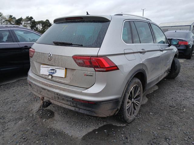 2017 VOLKSWAGEN TIGUAN SE