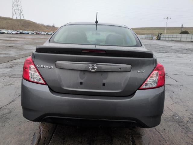  NISSAN VERSA 2017 Серый