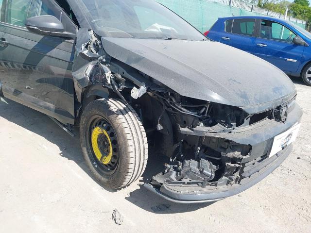 2019 VOLKSWAGEN POLO R-LIN