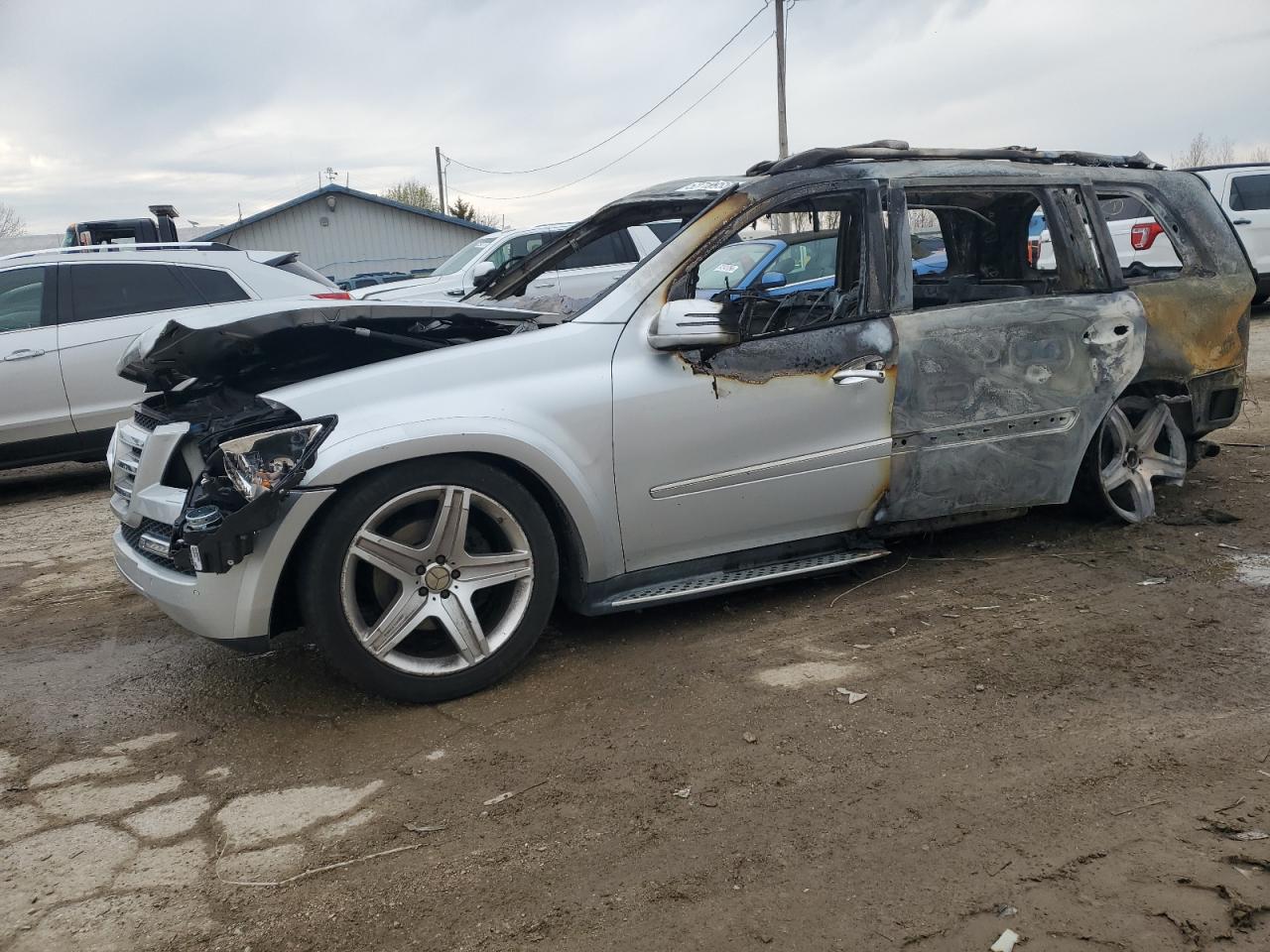 2011 Mercedes-Benz Gl 550 4Matic for Sale in Pekin, IL - Burn
