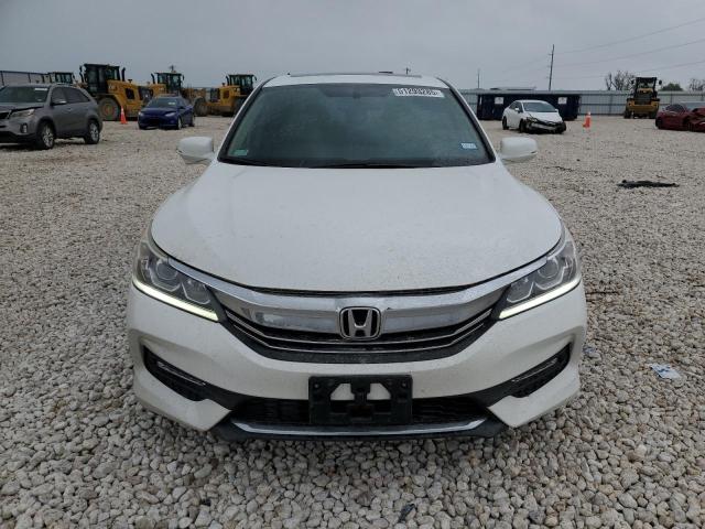 Седаны HONDA ACCORD 2016 Белы
