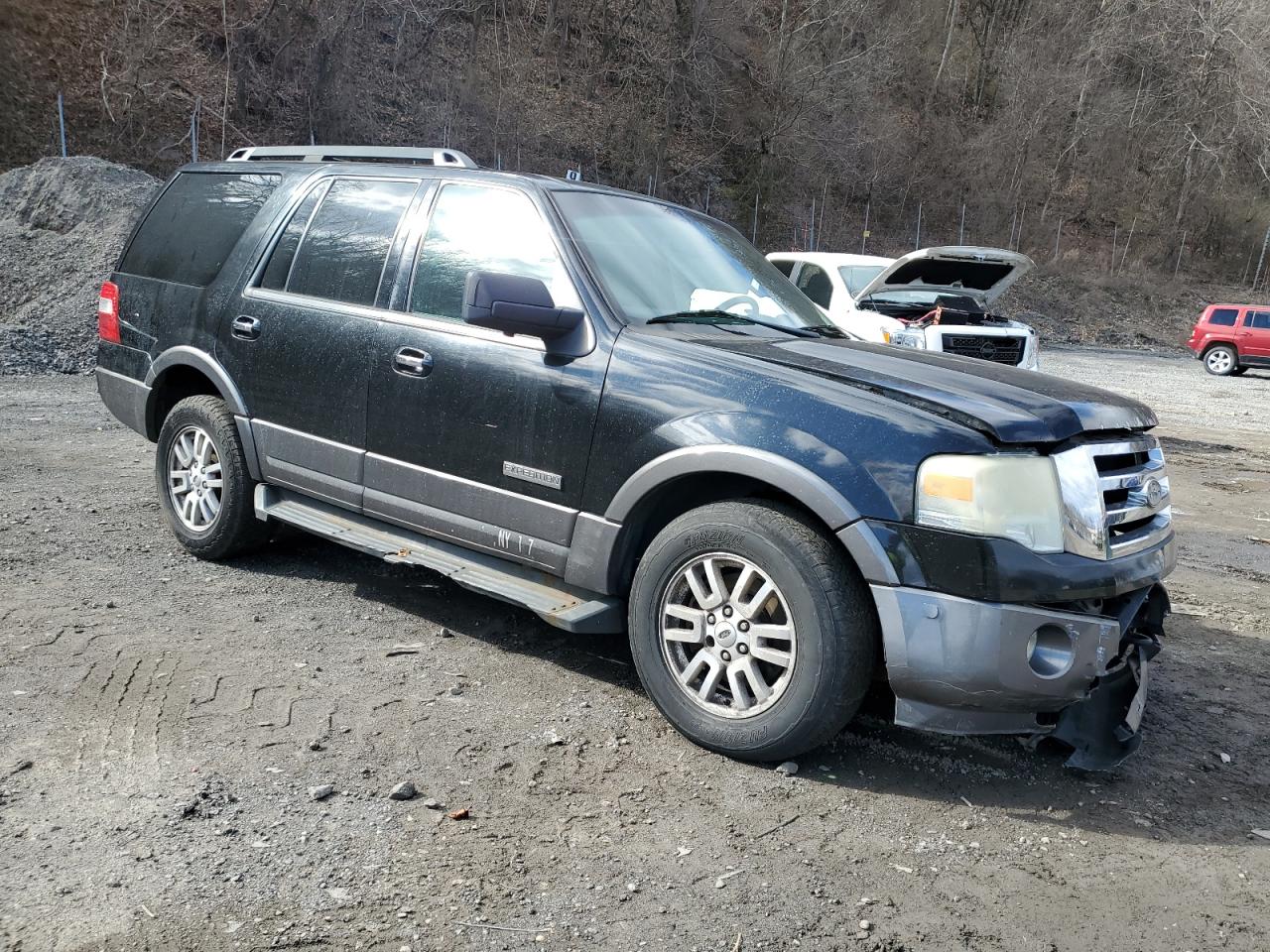 2007 Ford Expedition Xlt VIN: 1FMFU16517LA56802 Lot: 52024575