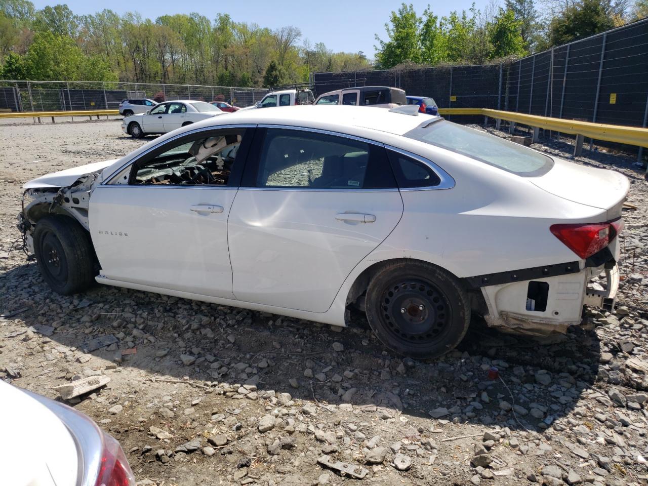 VIN: 1G1ZD5ST1JF253206 2018 CHEVROLET MALIBU