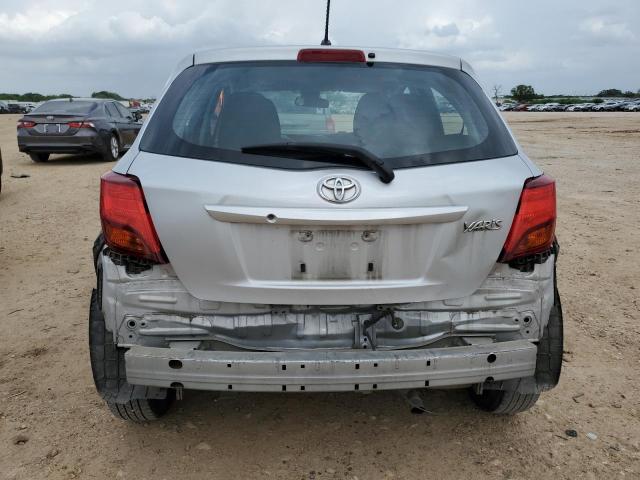  TOYOTA YARIS 2017 Srebrny