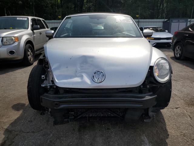  VOLKSWAGEN BEETLE 2013 Srebrny