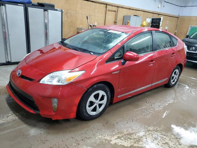  TOYOTA PRIUS 2015 Красный