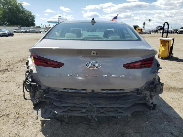  HYUNDAI ELANTRA 2019 Серый