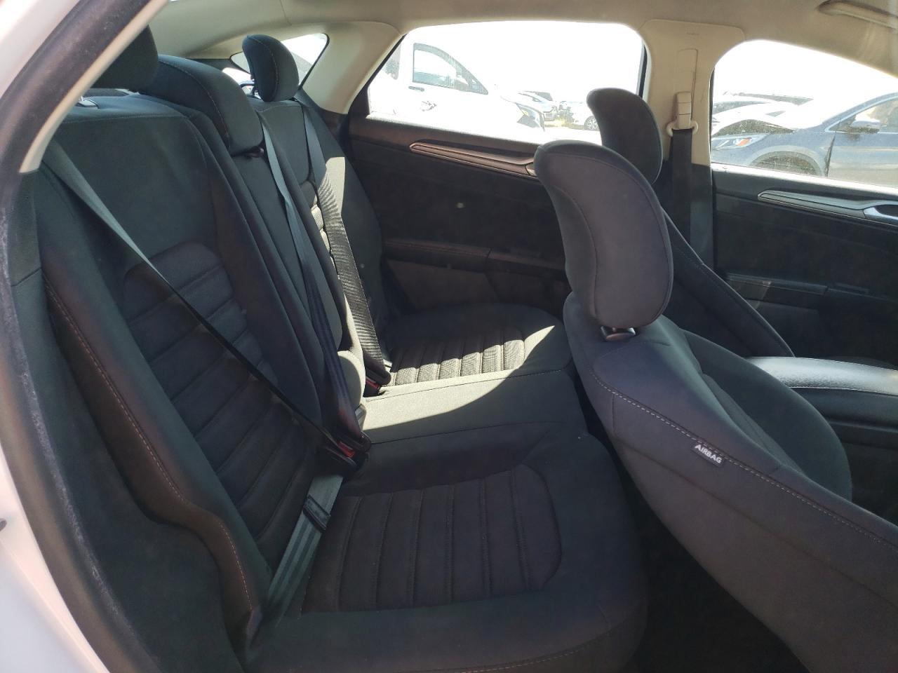 2019 Ford Fusion Se VIN: 3FA6P0LU9KR124863 Lot: 54034025