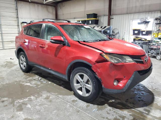 Parquets TOYOTA RAV4 2015 Czerwony
