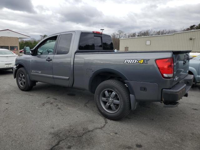  NISSAN TITAN 2013 Szary