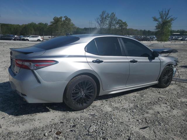  TOYOTA CAMRY 2019 Srebrny