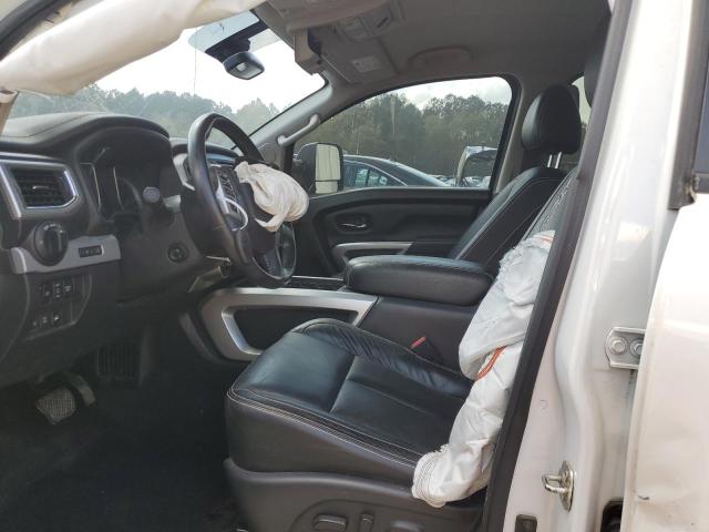  NISSAN TITAN 2019 Biały