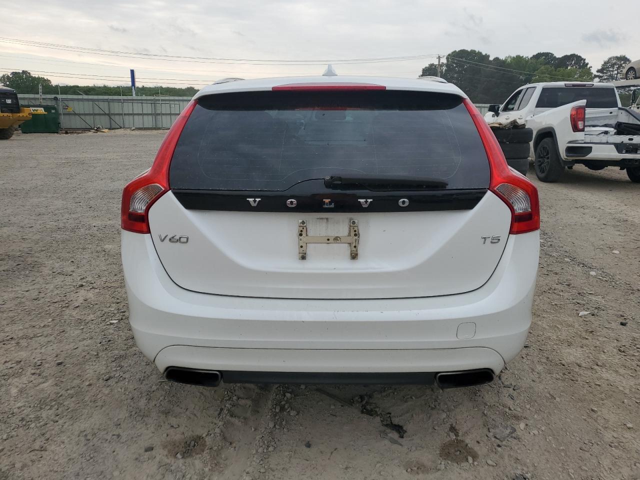 2015 Volvo V60 Premier VIN: YV140MEB2F1210552 Lot: 54794235