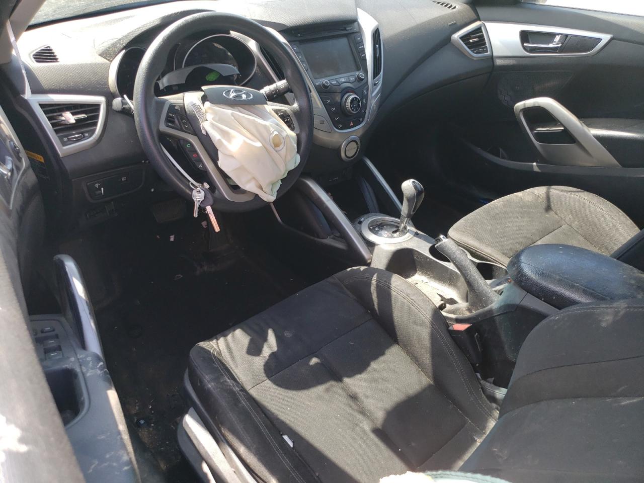2013 Hyundai Veloster VIN: KMHTC6AD1DU165686 Lot: 53465935