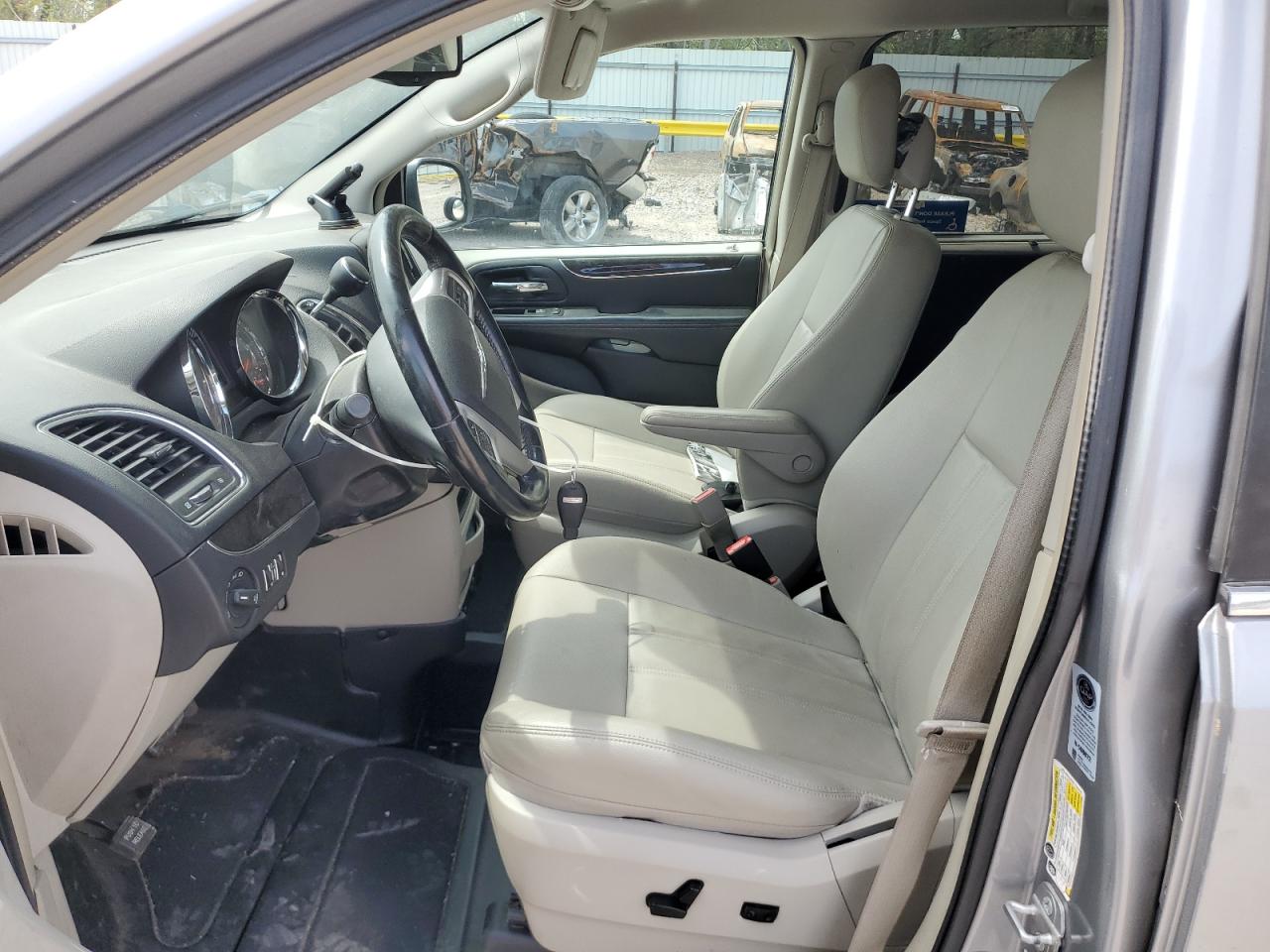 2015 Chrysler Town & Country Touring VIN: 2C4RC1BG2FR627327 Lot: 52947425
