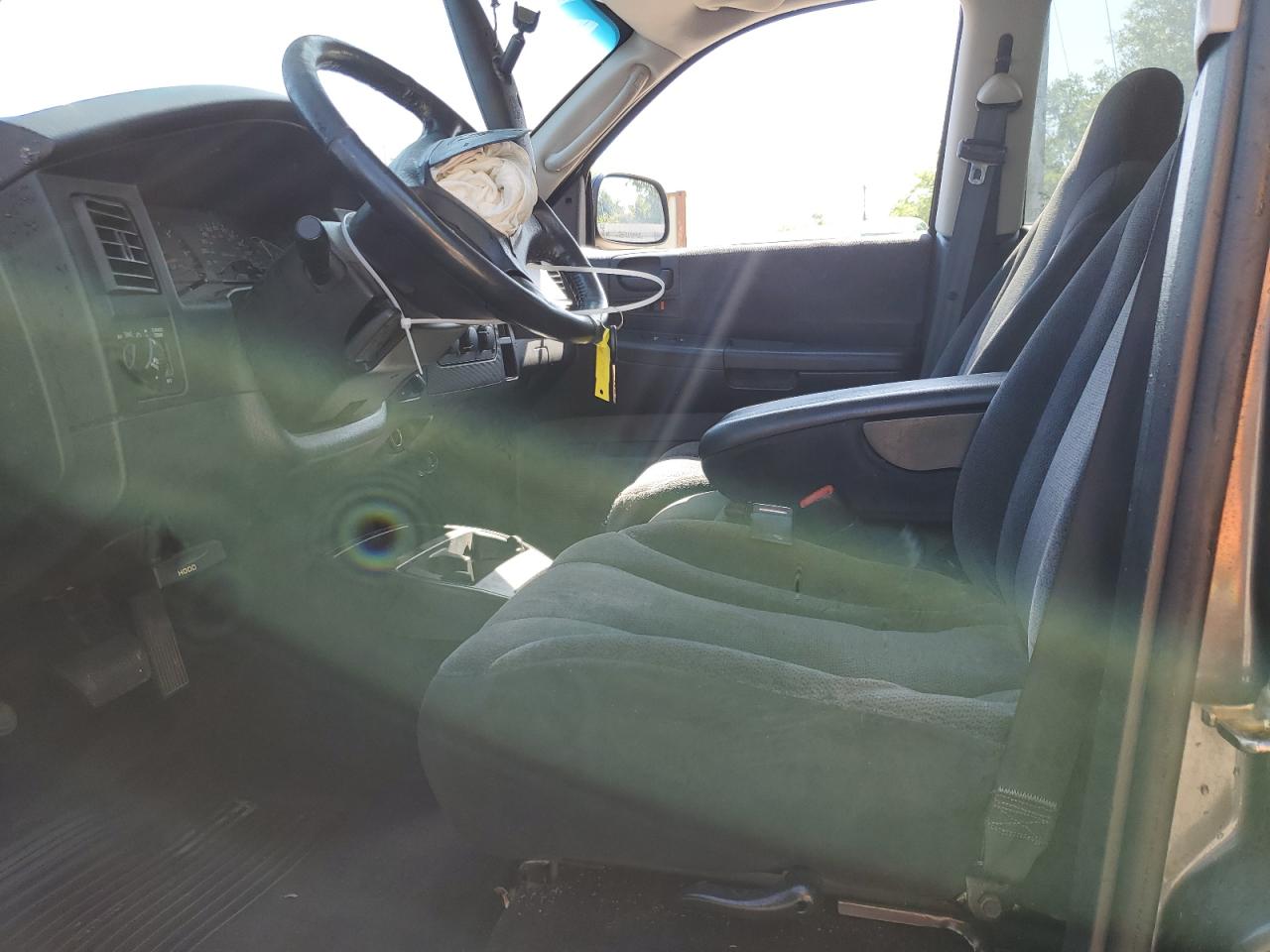 2004 Dodge Dakota Quad Sport VIN: 1D7HG38N64S563957 Lot: 52102605