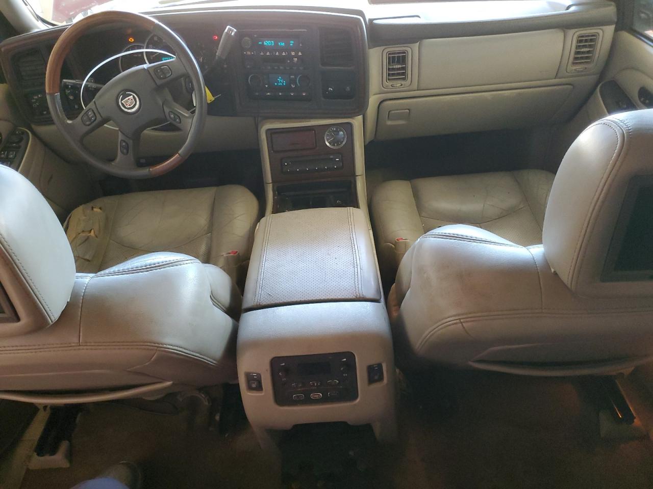 2004 Cadillac Escalade Luxury VIN: 1GYEK63N24R123871 Lot: 52559245