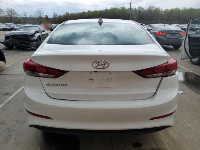 Sedans HYUNDAI ELANTRA 2017 Biały