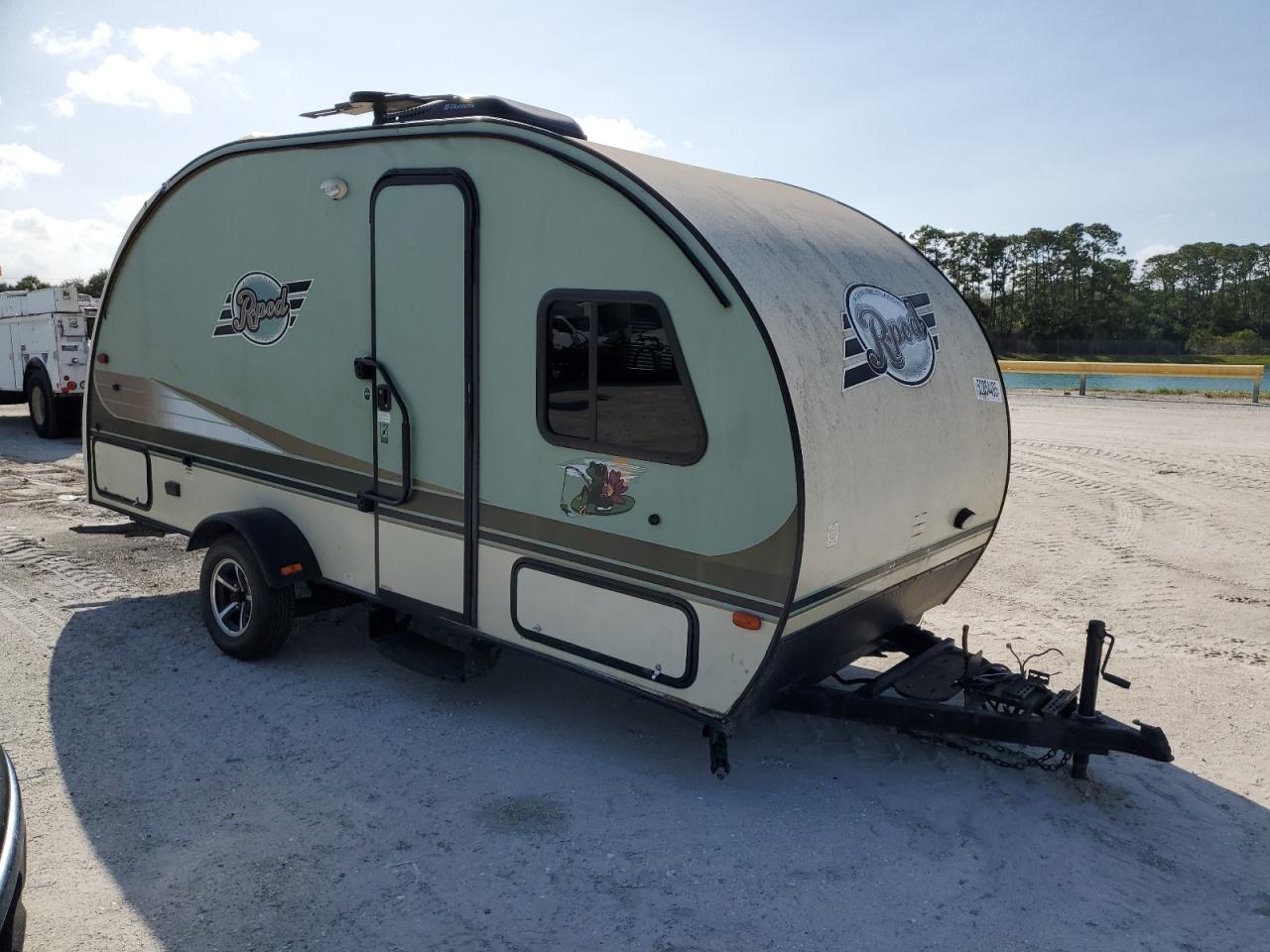 2016 Foresriver Trailer იყიდება Fort Pierce-ში, FL - Water/Flood