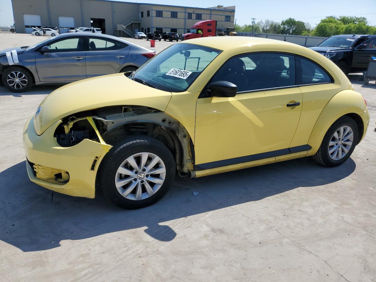 2015 Volkswagen Beetle 1.8T for Sale in Wilmer, TX - Vandalism