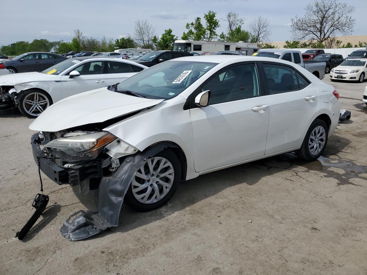 2019 Toyota Corolla L zu verkaufen in Bridgeton, MO - Front End