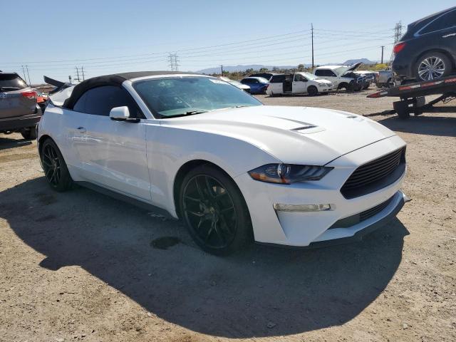 FORD MUSTANG 2018 Biały