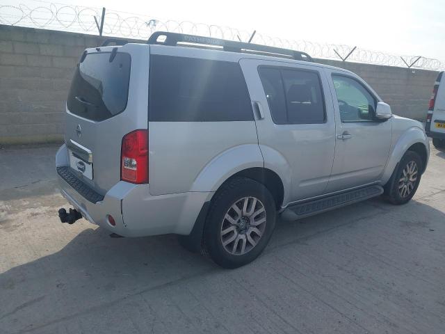 2011 NISSAN PATHFINDER