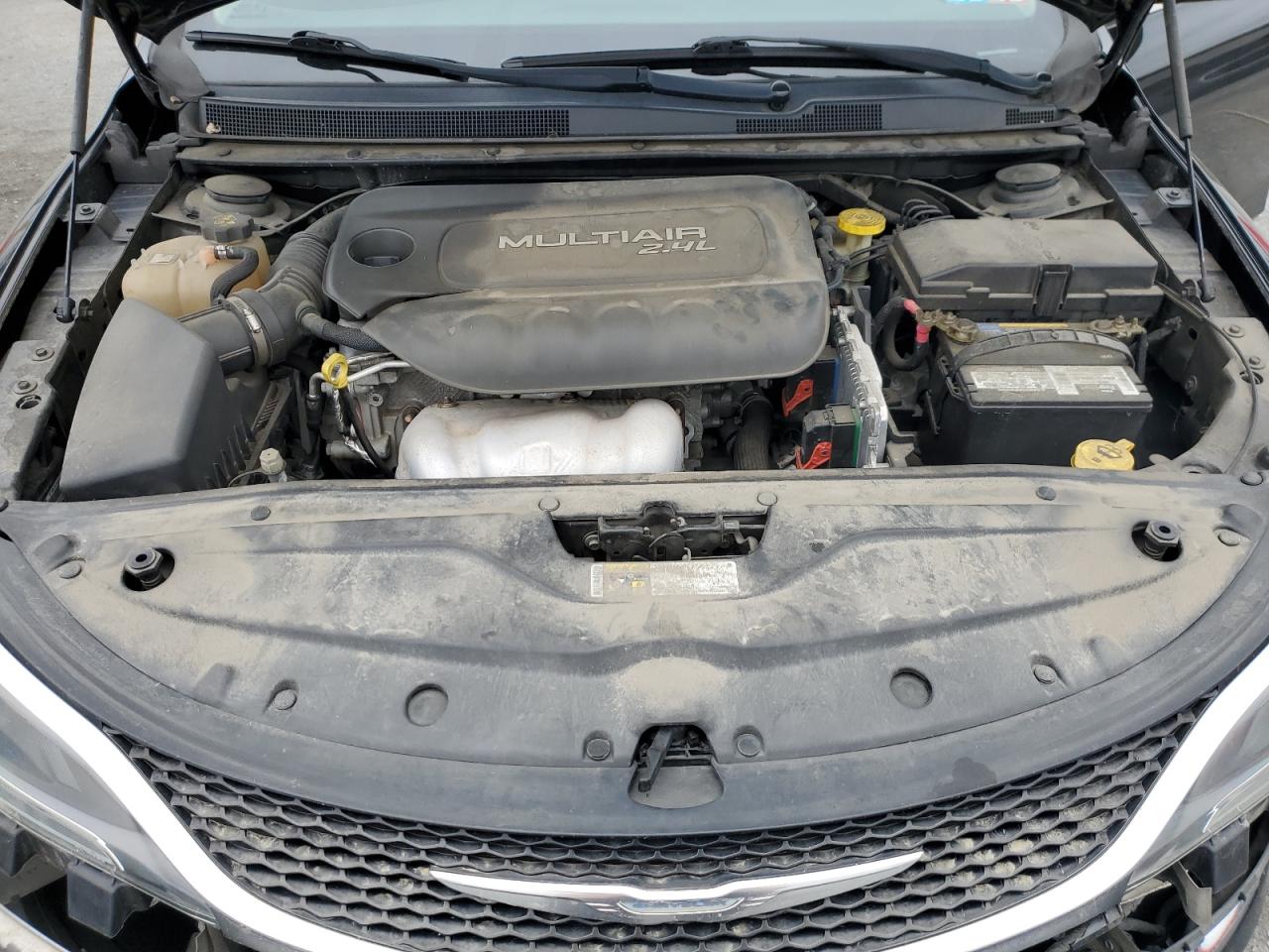 2015 Chrysler 200 Limited VIN: 1C3CCCAB9FN697612 Lot: 53853535