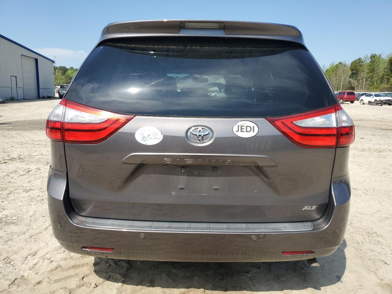 5TDYK3DC5FS588518 2015 Toyota Sienna Xle