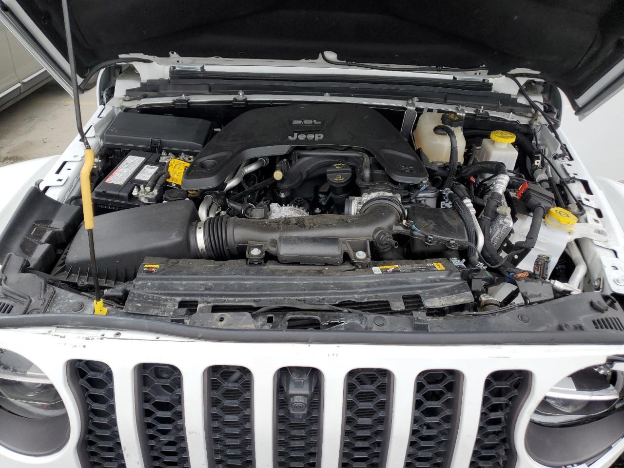 2021 Jeep Gladiator - Image 11